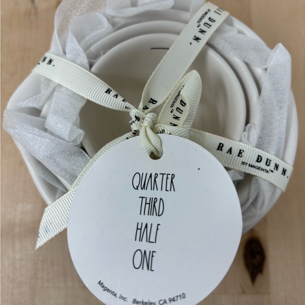 Rae Dunn Classic Measuring Cup Set of 4 White Ceramic ONE HALF THIRD QUARTER New - Picture 2 of 3